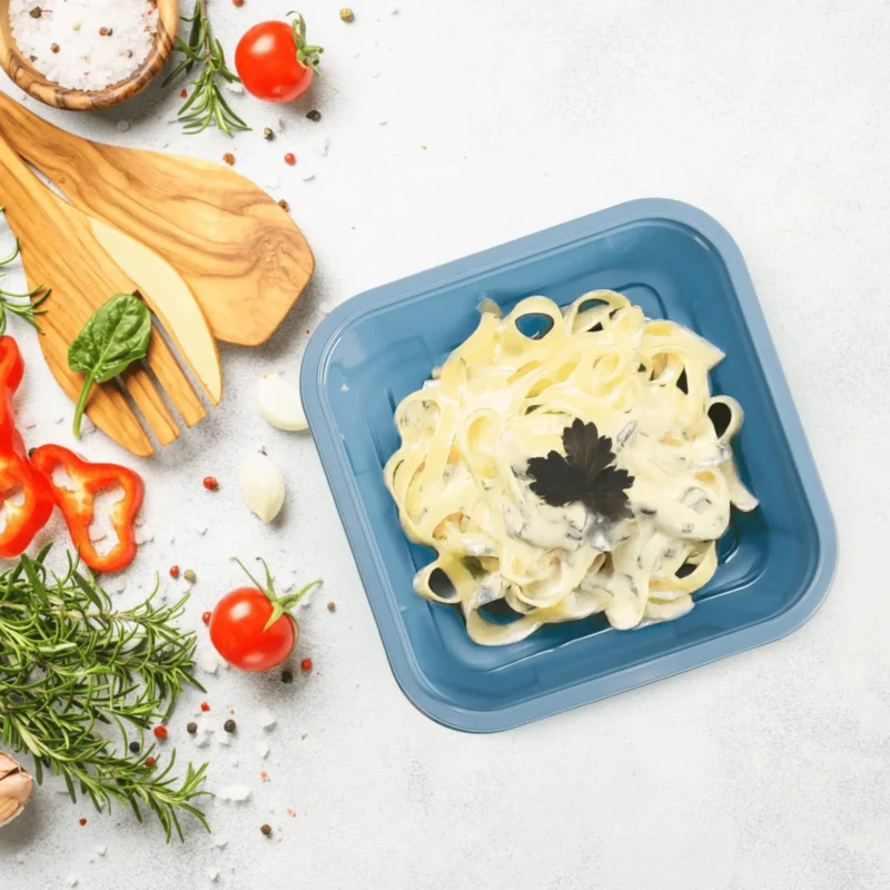 Square shaped set of 5 blue food containers