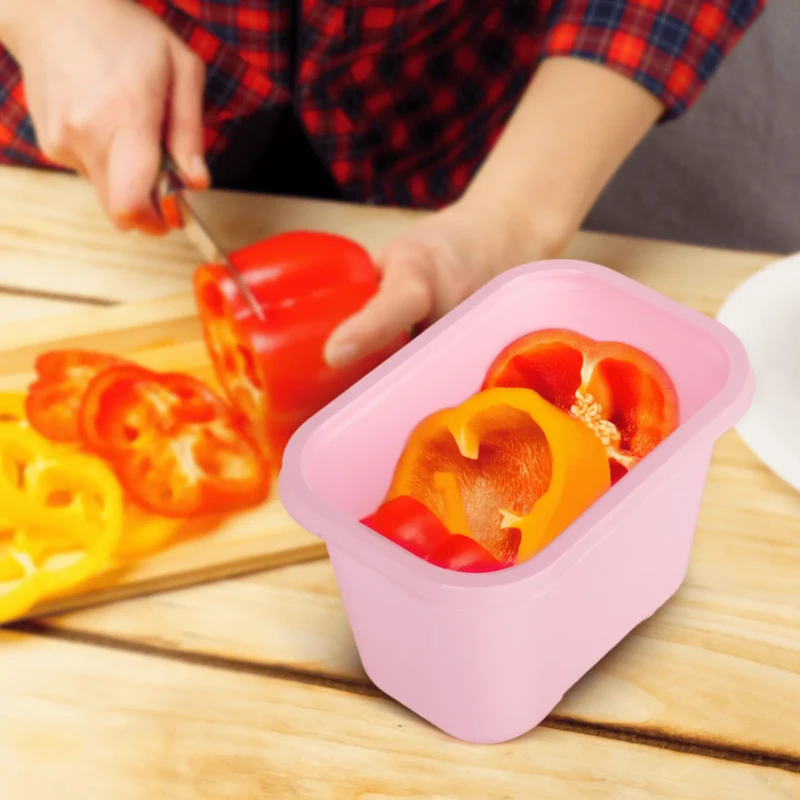 Versatile set of 5 food pink containers